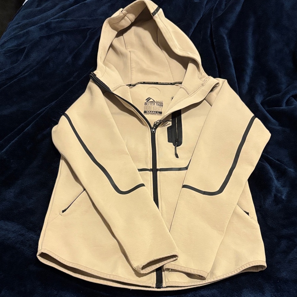 Alphalete men’s tech sweater